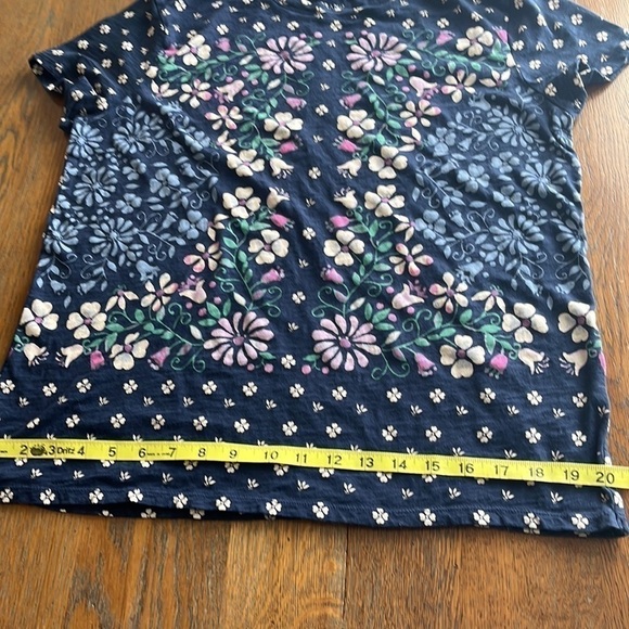 Lucky Brand short sleeve navy tshirt flower design size L - Picture 9 of 13